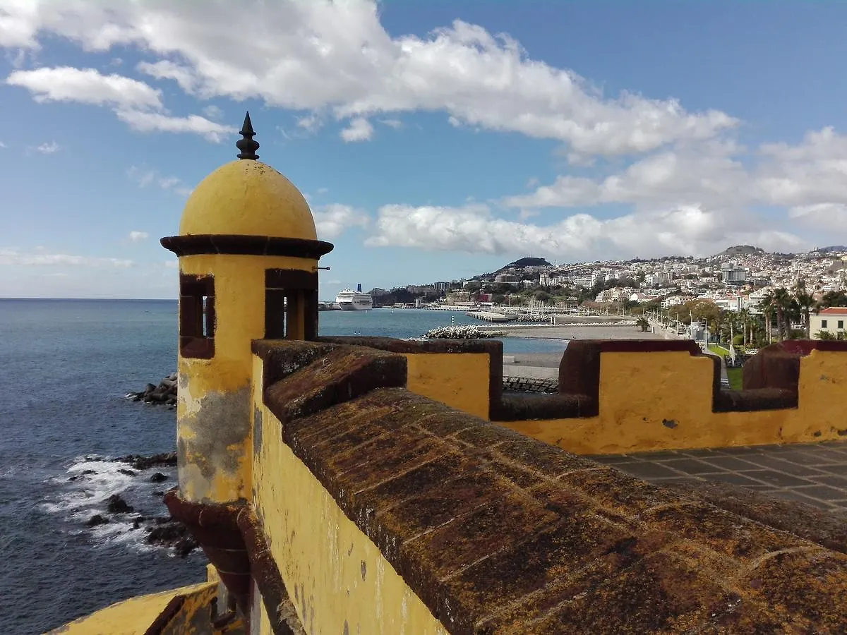 Homestay Madeira Low Cost Rooms Funchal